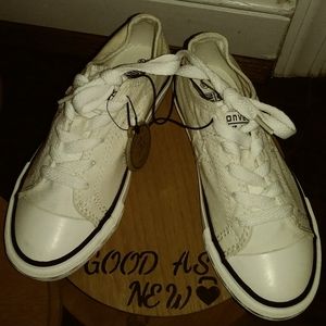 Converse Shoe
